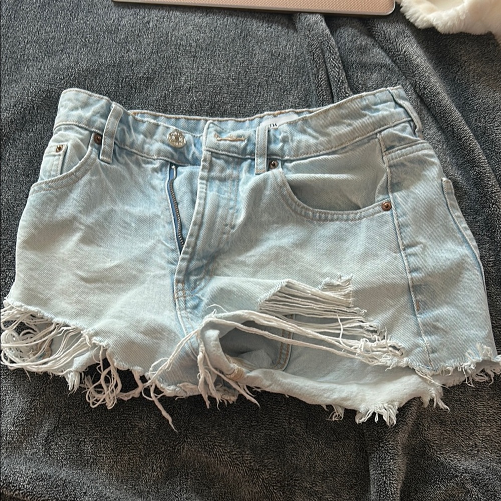 Zara Blue Jean Shorts Distressed Vintage Style